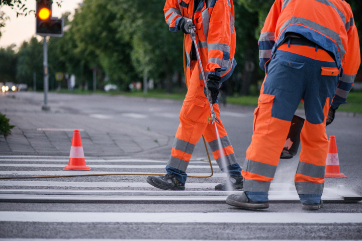 Compressed Air for Road Maintenance