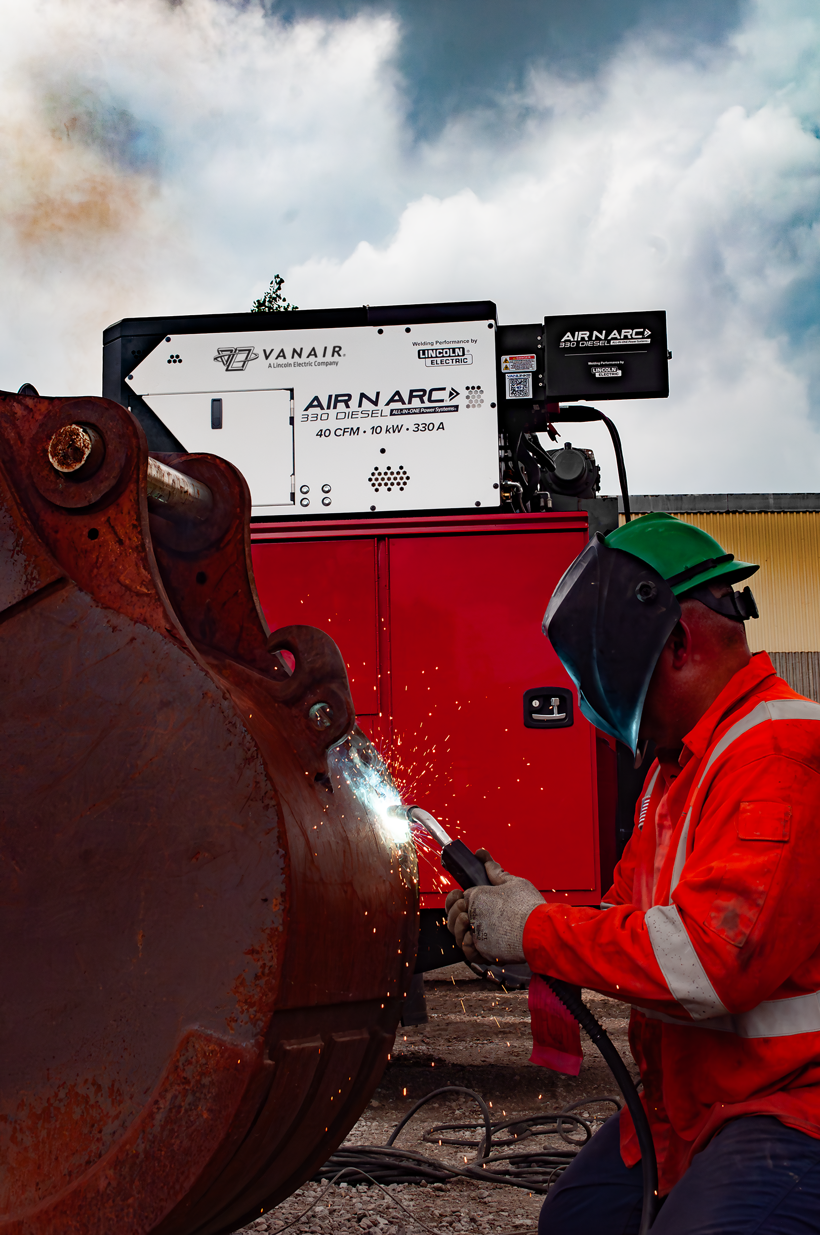 Plasma Welding with Air N Arc® 330 Diesel